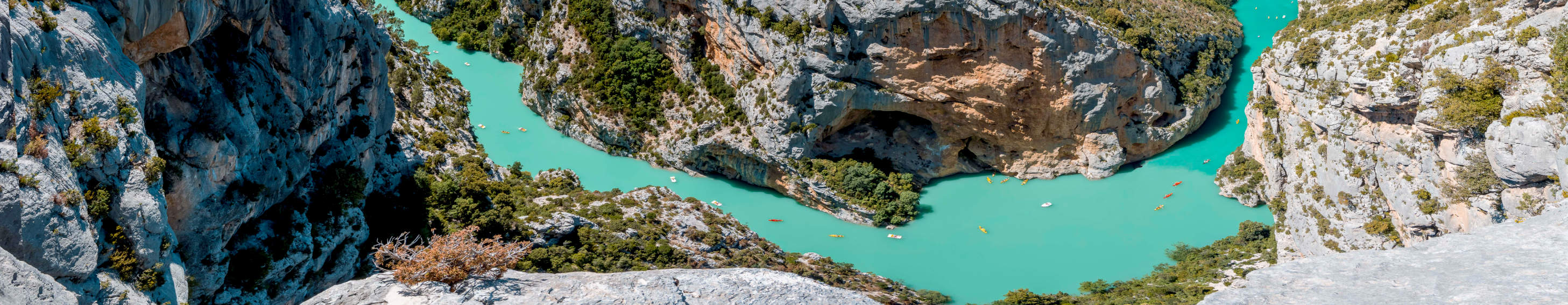 lac de sainte croix vue depuis les hauteurs