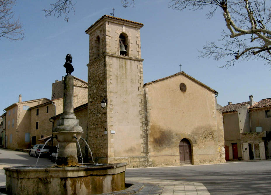 clocher de la place du village d'Artignosc-sur-Verdon